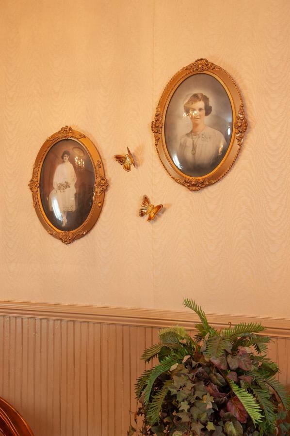 The Historic Wolf Hotel Ellinwood Εξωτερικό φωτογραφία