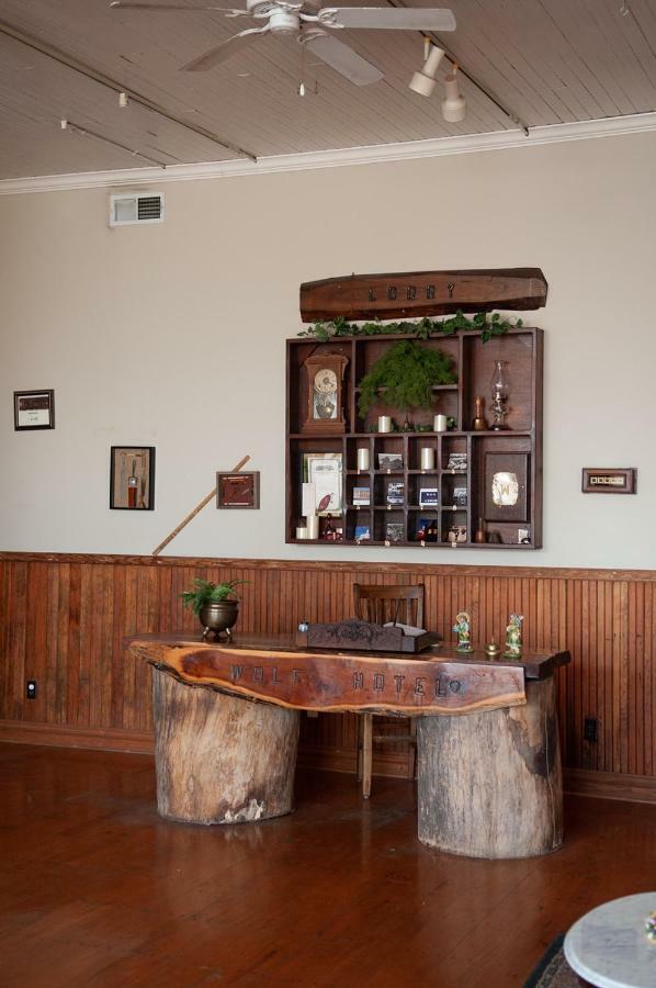 The Historic Wolf Hotel Ellinwood Εξωτερικό φωτογραφία